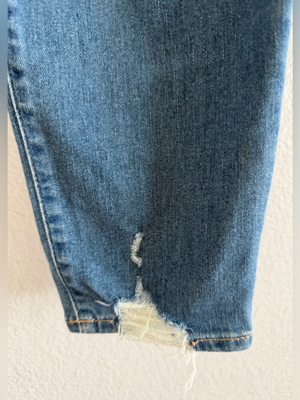 GAP True Skinny Ankle Sky High Distressed Jeans - Picture 3 of 8